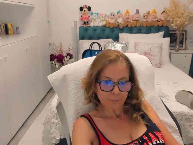 SalomeJade webcam