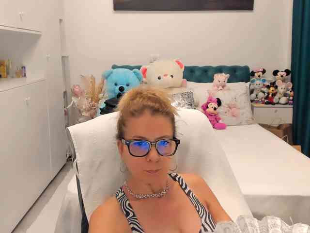 SalomeJade webcam