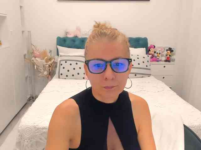 SalomeJade webcam