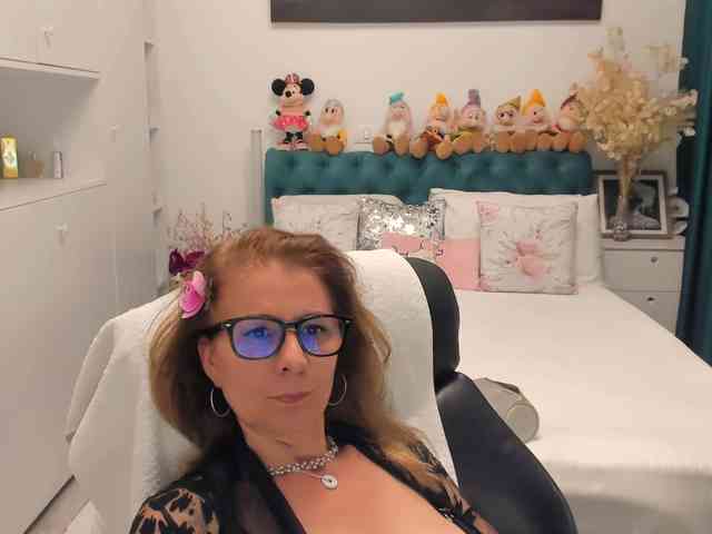 SalomeJade webcam
