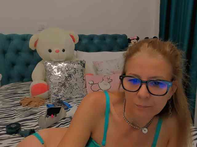 SalomeJade webcam
