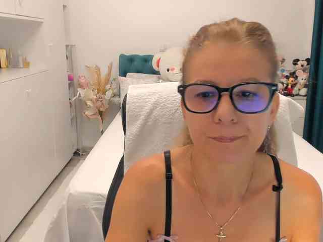 SalomeJade webcam