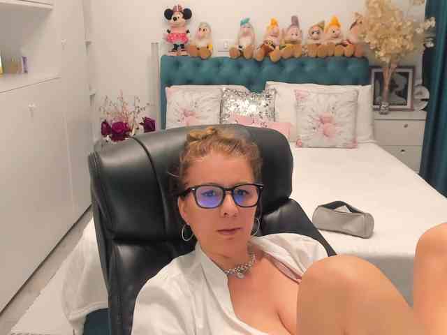 SalomeJade webcam