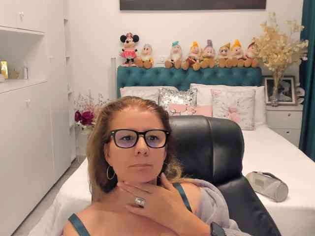 SalomeJade webcam