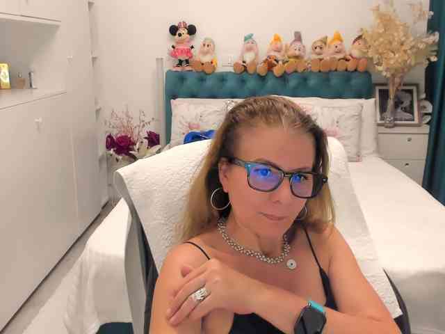SalomeJade webcam