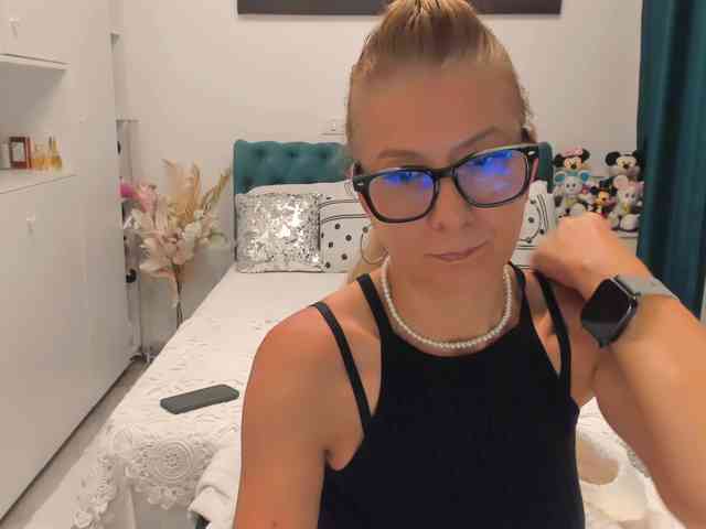 SalomeJade webcam