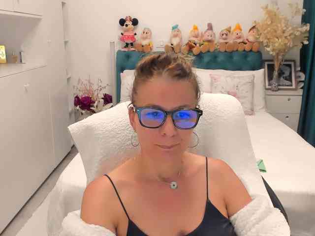 SalomeJade webcam