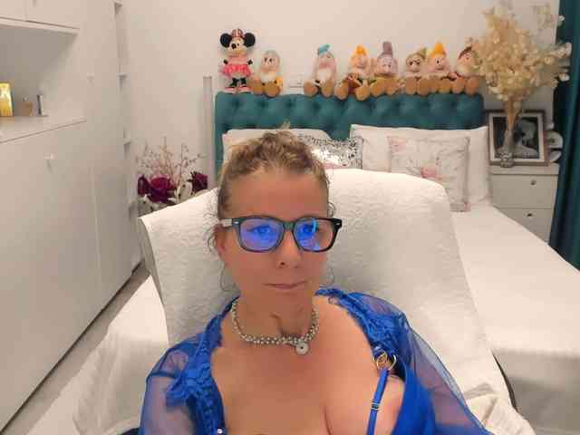 SalomeJade webcam