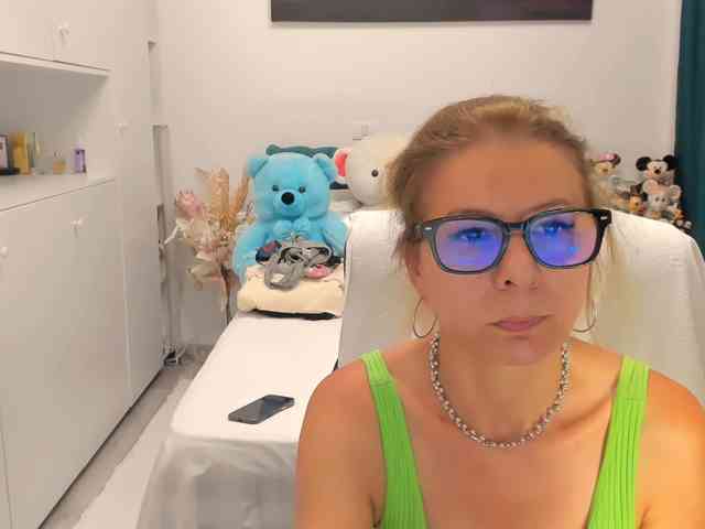 SalomeJade webcam