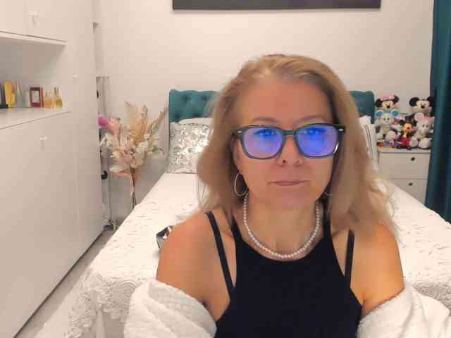 SalomeJade webcam