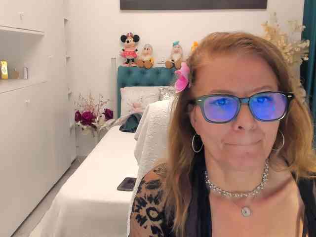 SalomeJade webcam