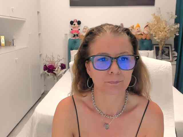 SalomeJade webcam