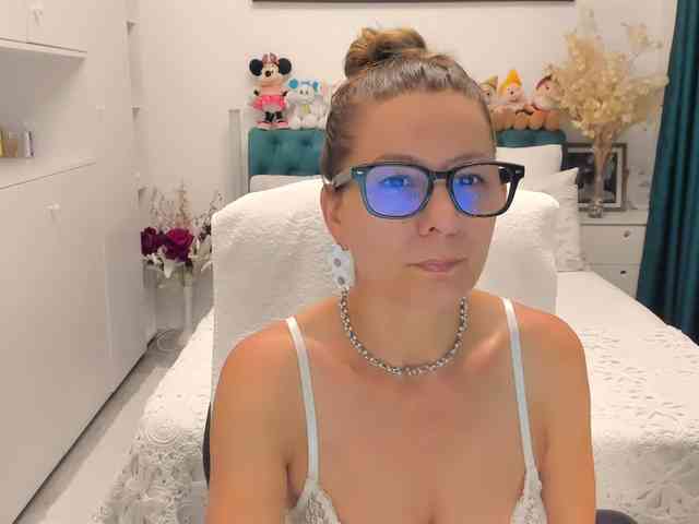 SalomeJade webcam