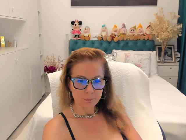 SalomeJade webcam