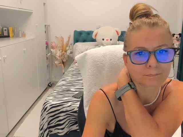 SalomeJade webcam