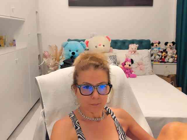 SalomeJade webcam