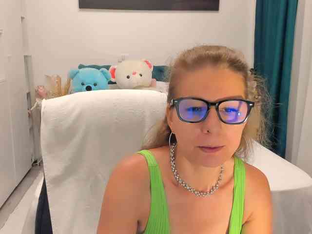 SalomeJade webcam
