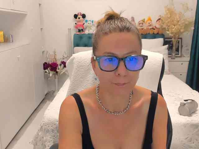 SalomeJade webcam