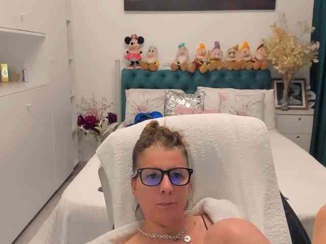 SalomeJade webcam