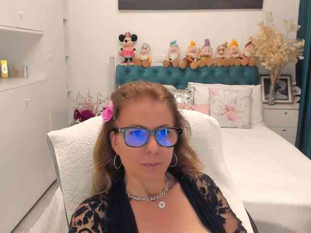 SalomeJade webcam
