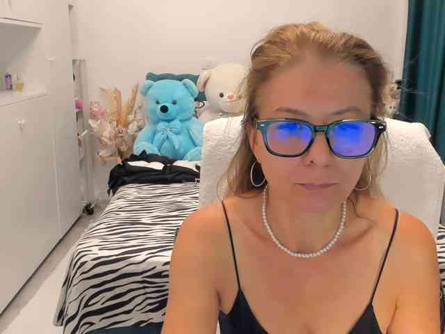 SalomeJade webcam
