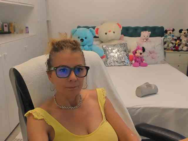 SalomeJade webcam