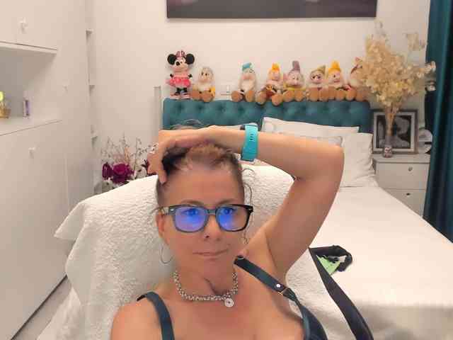 SalomeJade webcam