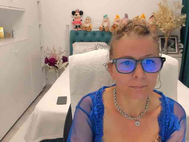 SalomeJade webcam