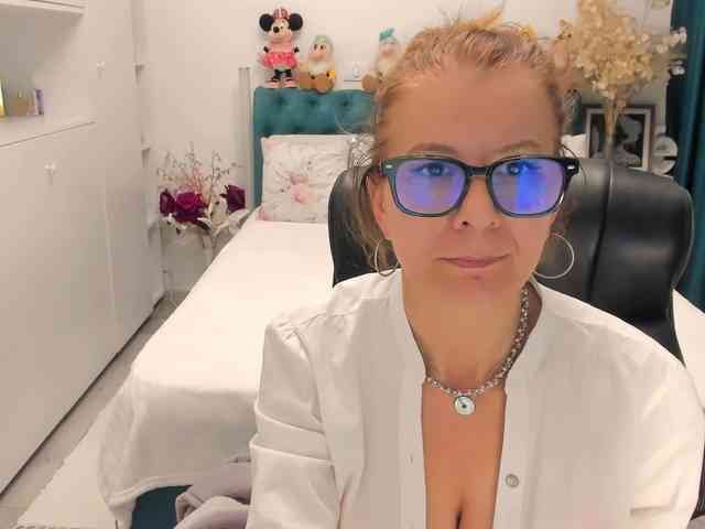 SalomeJade webcam