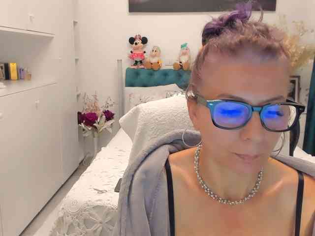 SalomeJade webcam