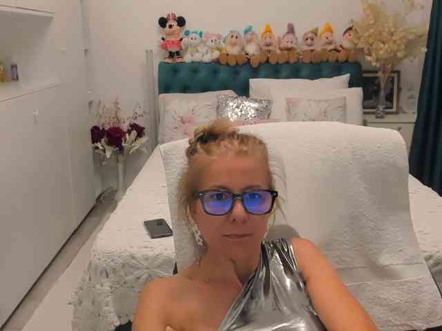 SalomeJade webcam