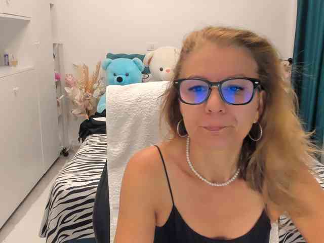 SalomeJade webcam
