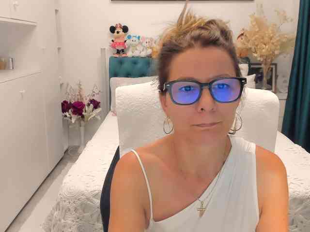 SalomeJade webcam