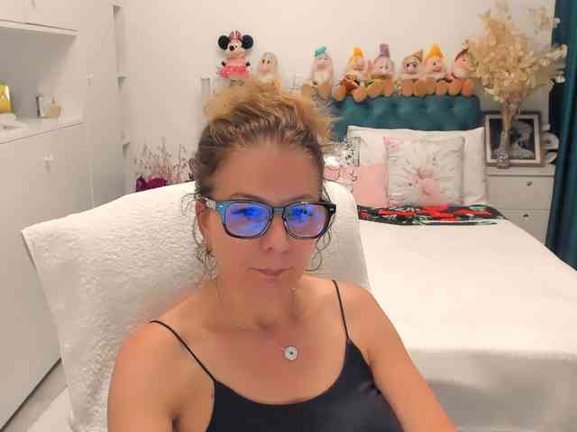 SalomeJade webcam