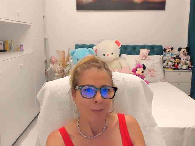 SalomeJade webcam