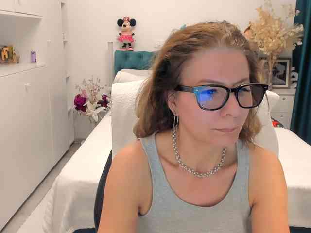 SalomeJade webcam