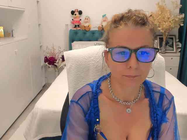 SalomeJade webcam