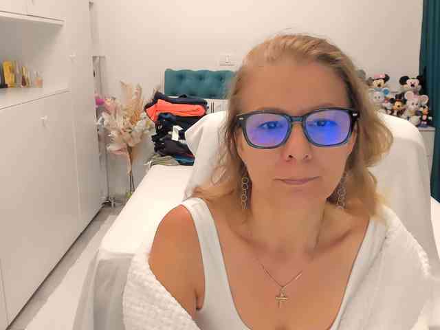SalomeJade webcam