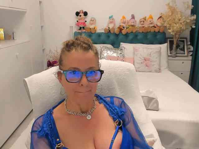 SalomeJade webcam