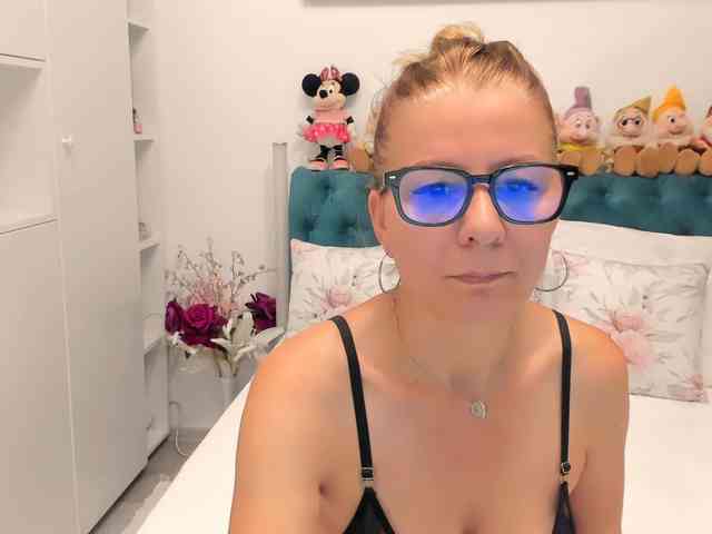SalomeJade webcam