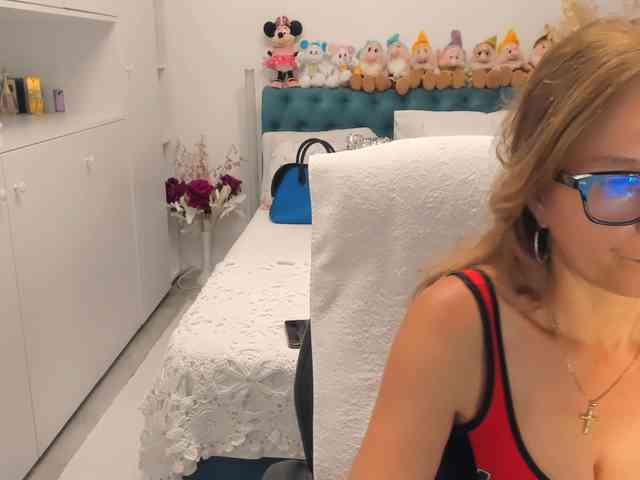 SalomeJade webcam