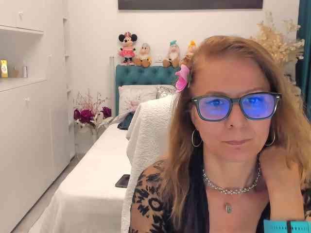 SalomeJade webcam