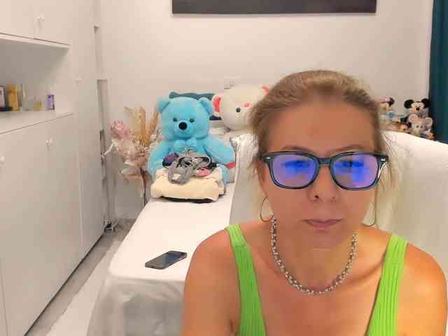 SalomeJade webcam