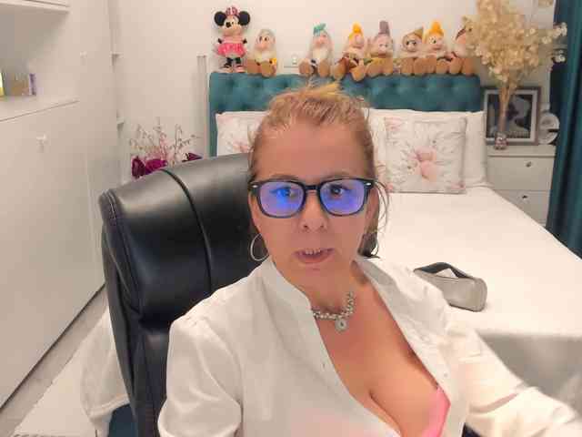 SalomeJade webcam