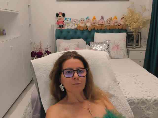 SalomeJade webcam