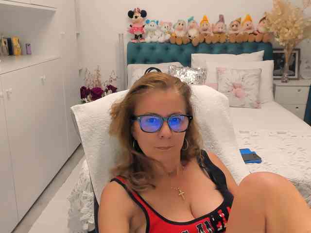SalomeJade webcam