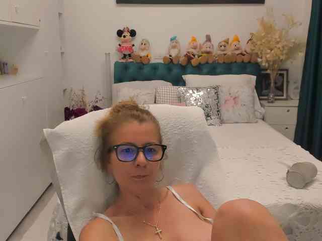 SalomeJade webcam