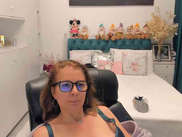 SalomeJade webcam