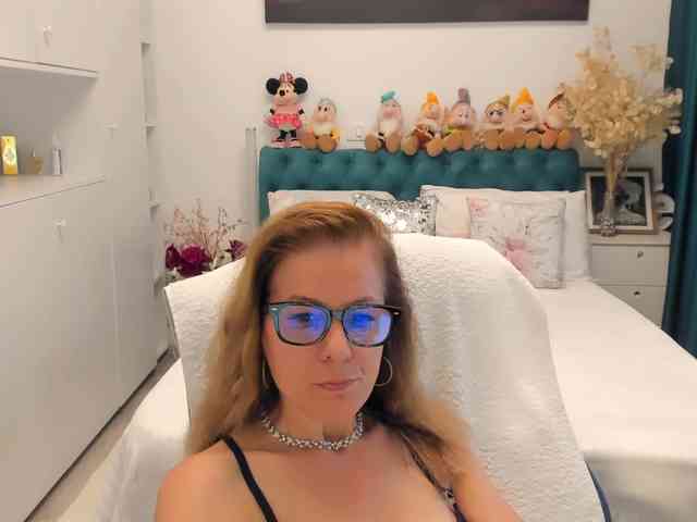 SalomeJade webcam