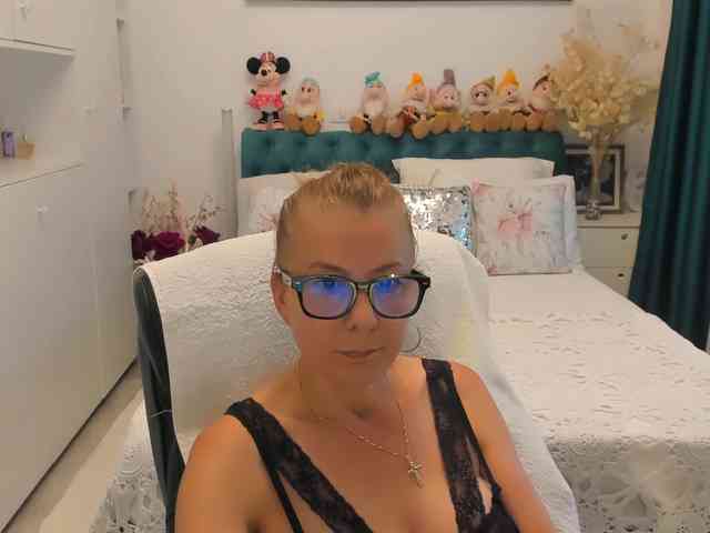 SalomeJade webcam